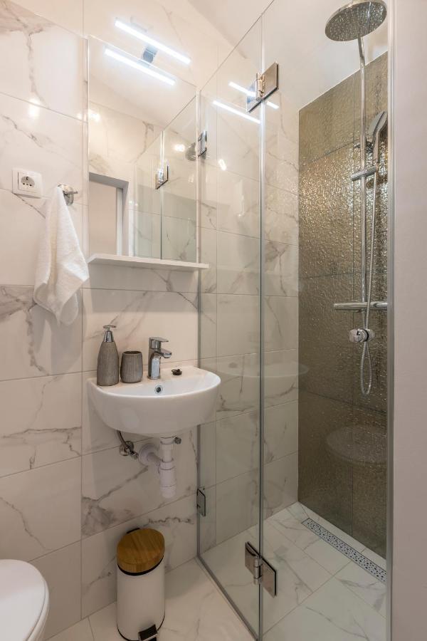 Studio Apartment Paradise Garden Split Exterior photo